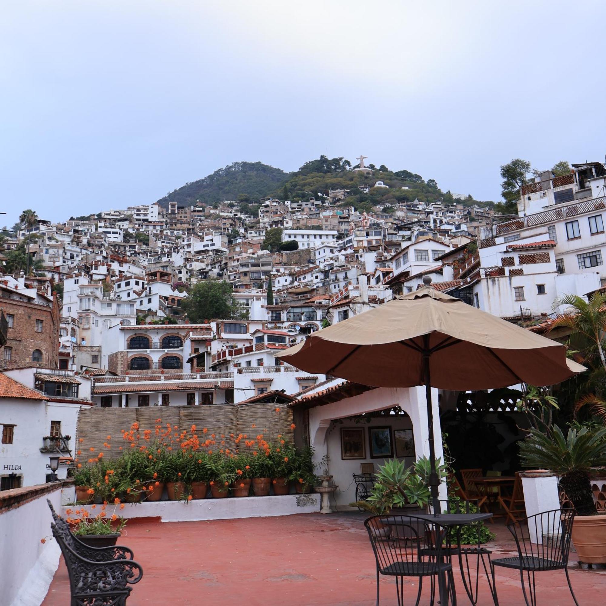 Hotel Los Arcos Taxco de Alarcon Exterior foto